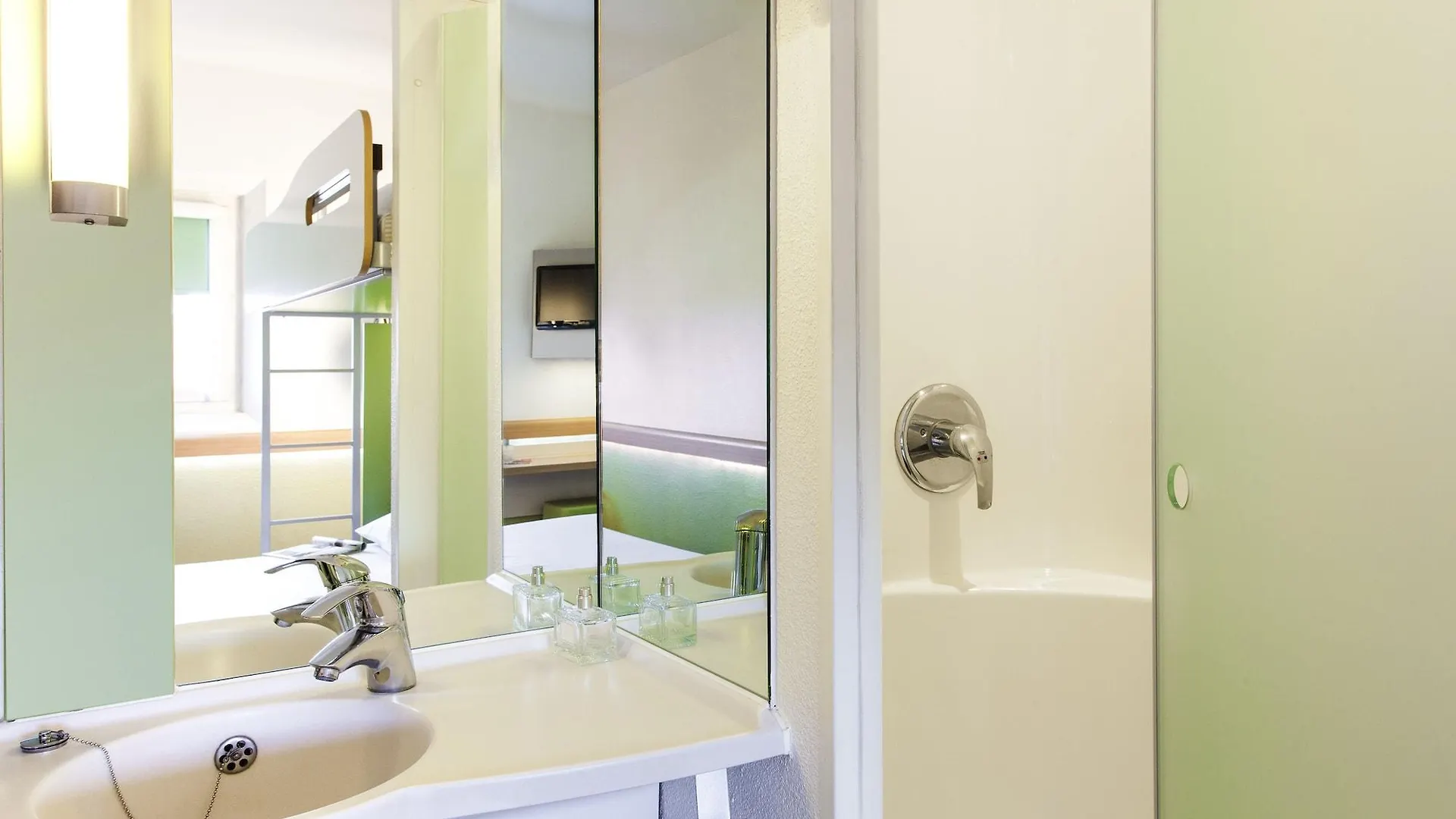 Ibis Budget London Hounslow 2*,  United Kingdom
