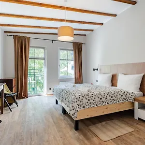 very-berry-rana-21-deluxe-apartments-check-in-24h.poznan-hotels.com/