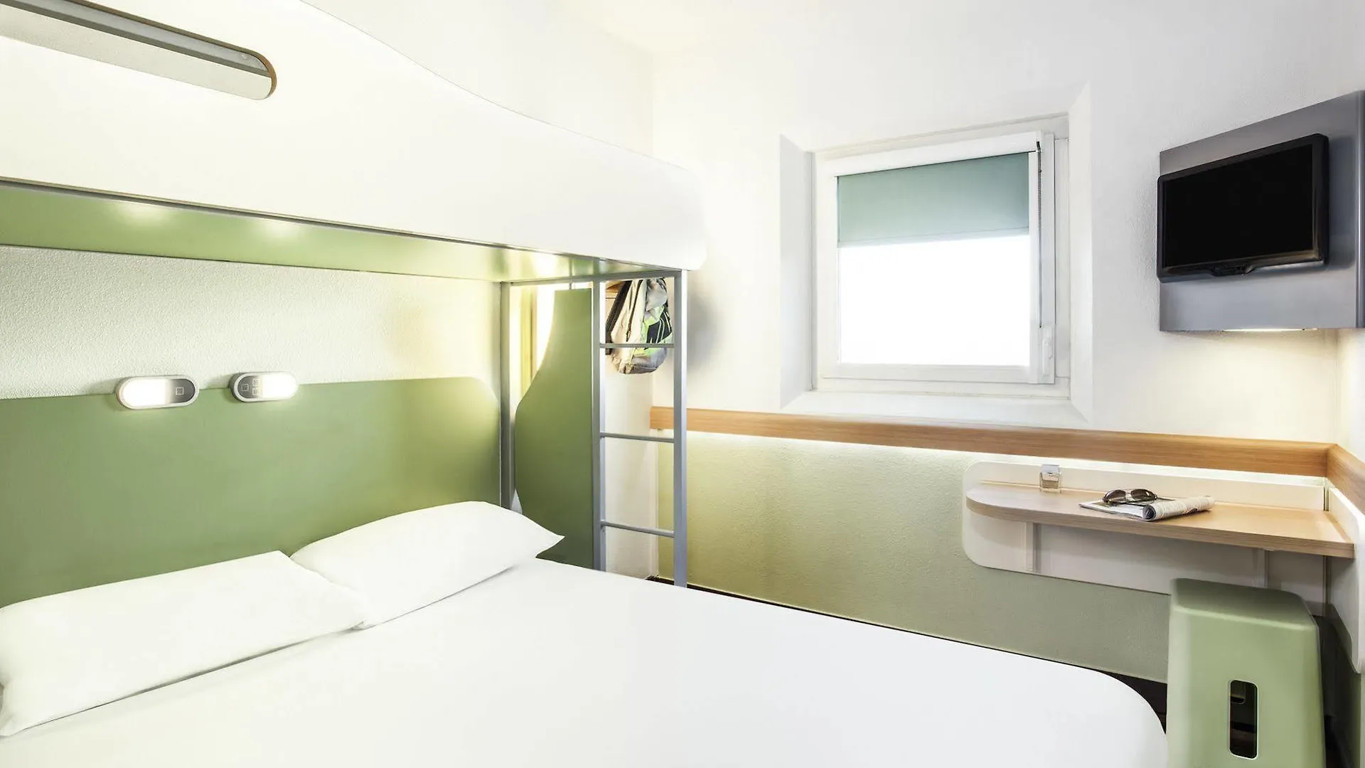 Ibis Budget London Hounslow Hotel