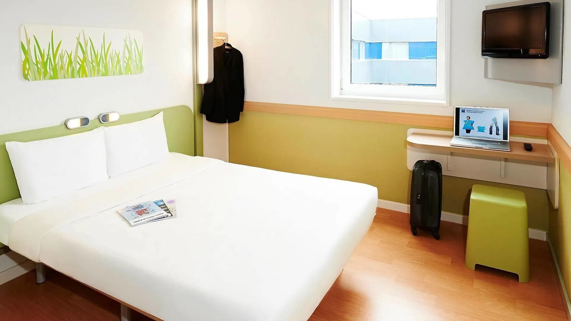 Ibis Budget London Hounslow Hotel